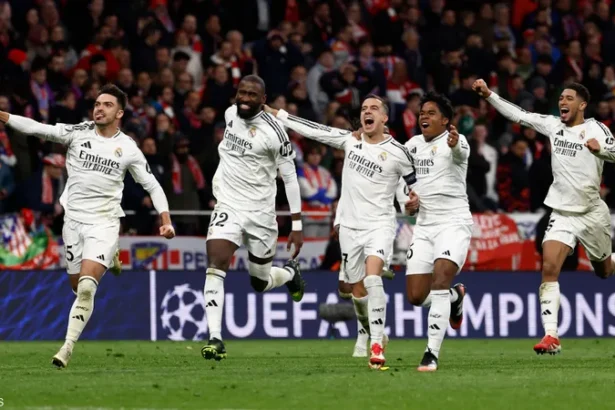 فرحة لاعبي ريال مدريد بالفوز على أتلتيكو