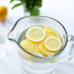 فوائد شرب ماء الليمون